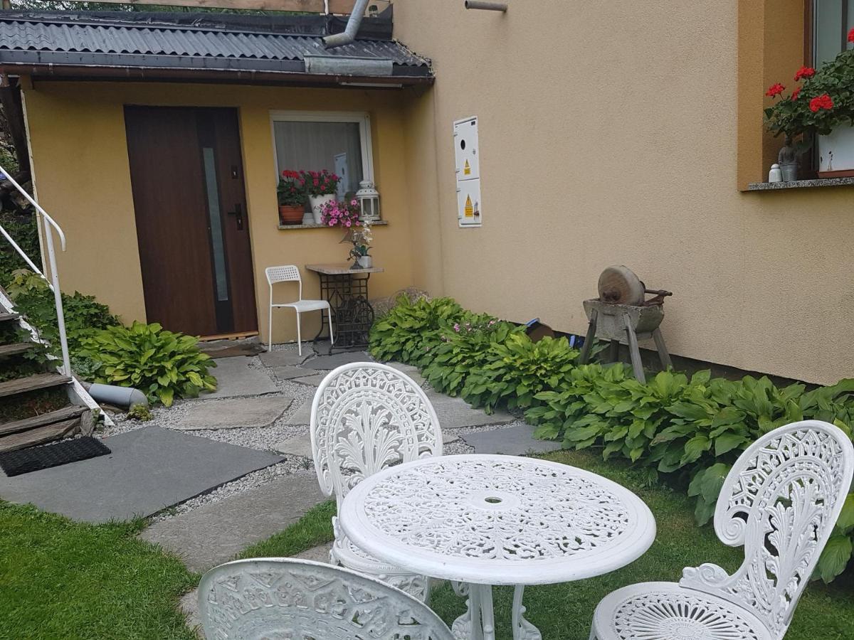 Wczasowisko Karola Apartamento Lubomierz  Quarto foto